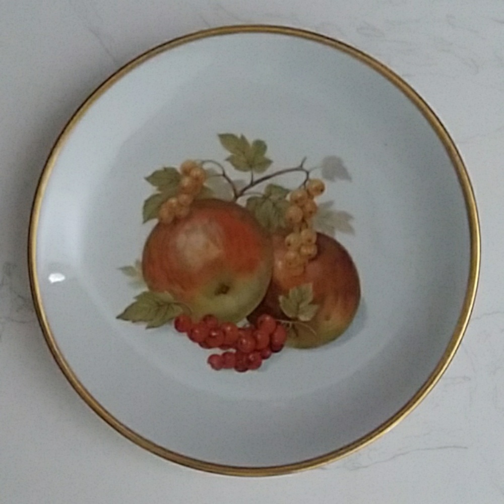 VTG Bereuther Waldsassem Apple and Current  Plate